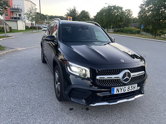 Mercedes-Benz GLB200 2 of 5