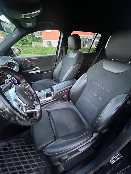 Mercedes-Benz GLB200 5 of 5