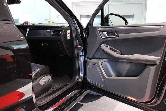 Porsche Macan GTS 10 of 20