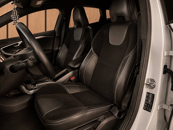 Volvo V40 5 of 5