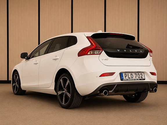 Volvo V40 9 of 11