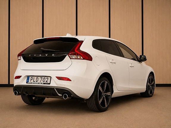 Volvo V40 10 of 11