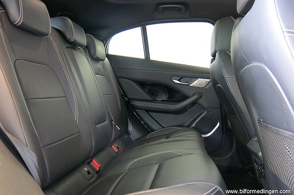 Jaguar I-PACE 11 of 17