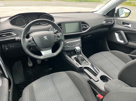 Peugeot 308 5 of 5