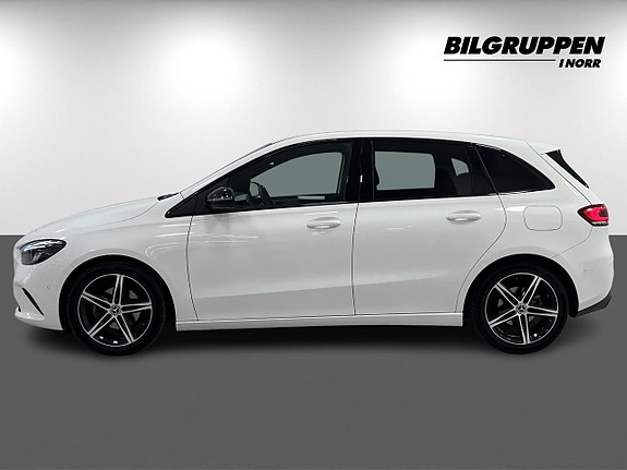 Mercedes-Benz B180 4 of 5