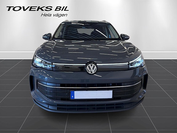 Volkswagen Tiguan 8 of 13