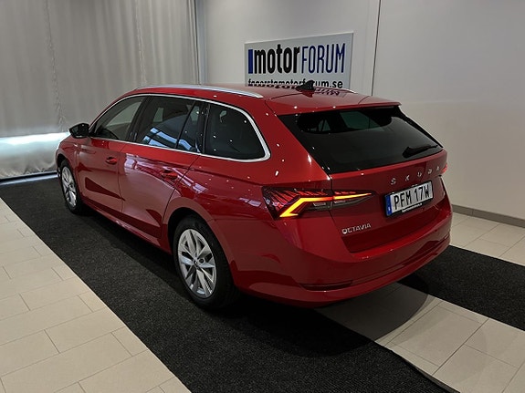 Skoda Octavia 3 of 5