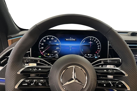 Mercedes-Benz 300 E 8 of 11