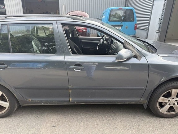 Skoda Octavia 3 of 5