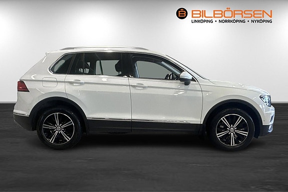 Volkswagen Tiguan 4 of 5