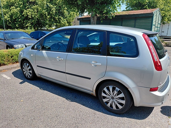 Ford C-Max 2 of 10