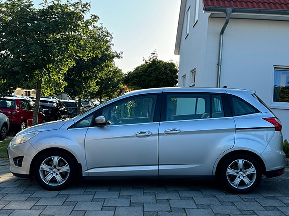 Ford Grand C-MAX 2 of 5