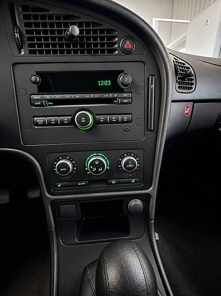 Saab 9-5 8 of 12