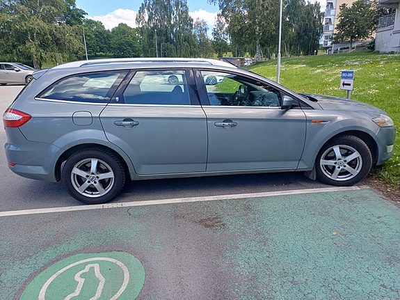 Ford Mondeo 2 of 5