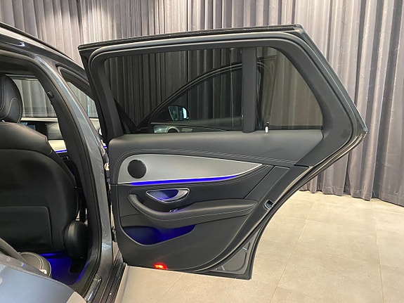 Mercedes-Benz E220 18 of 30