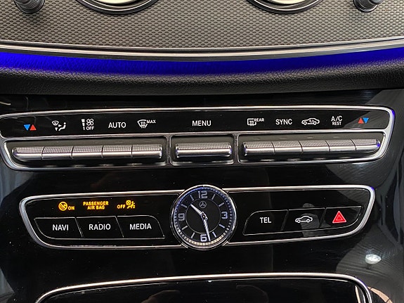 Mercedes-Benz E220 29 of 30
