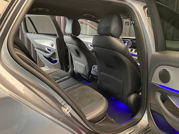 Mercedes-Benz E220 19 of 30