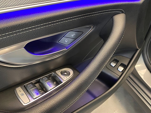 Mercedes-Benz E220 13 of 30