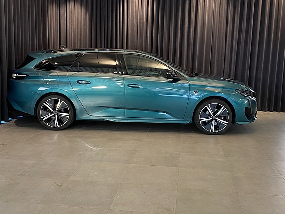 Peugeot 308 SW 5 of 5