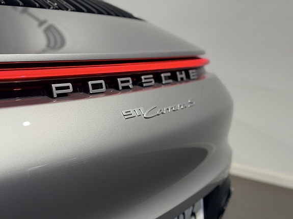 Porsche 911 Carrera S 11 of 22