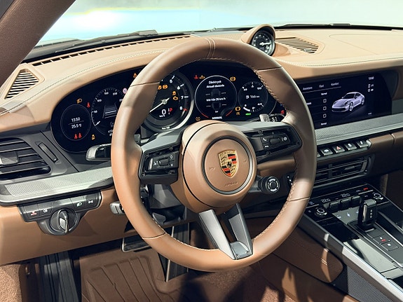 Porsche 911 Carrera S 16 of 22