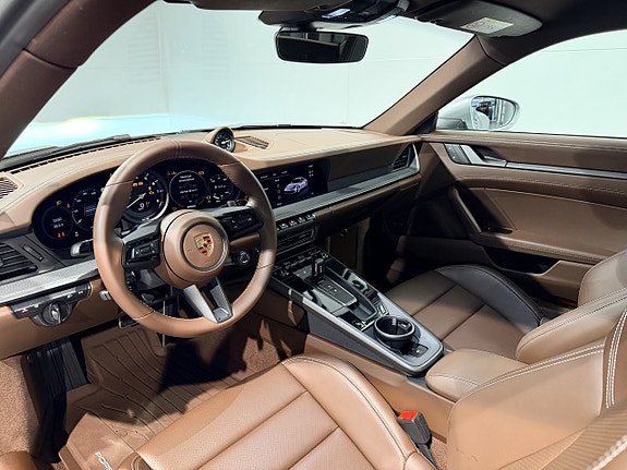 Porsche 911 Carrera S 15 of 22