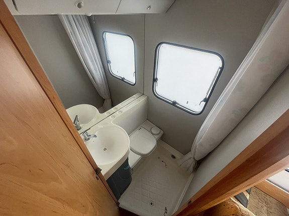 Fiat Knaus 510 2.8 idTD 122Hk B-Körkort Endast 530cm Solceller 17 of 17