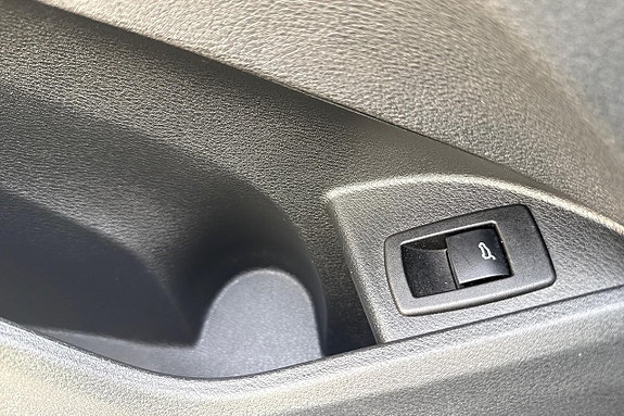 BMW X1 20 of 22