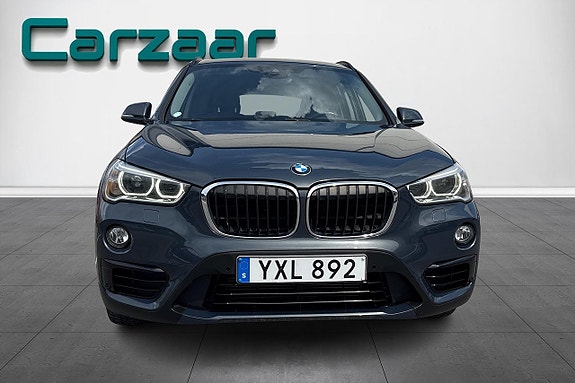 BMW X1 2 of 22