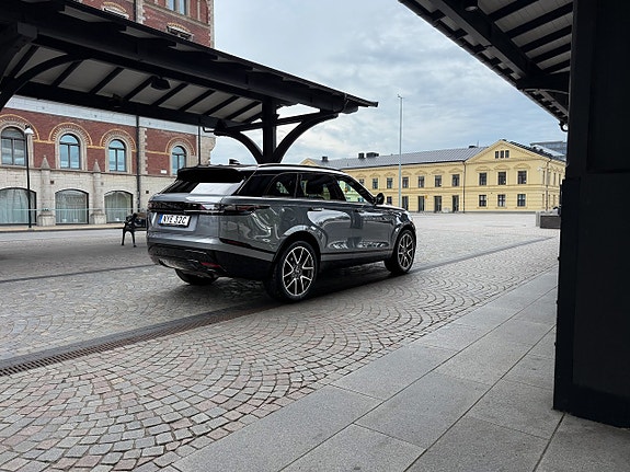 Land Rover Range Rover Velar 2 of 12