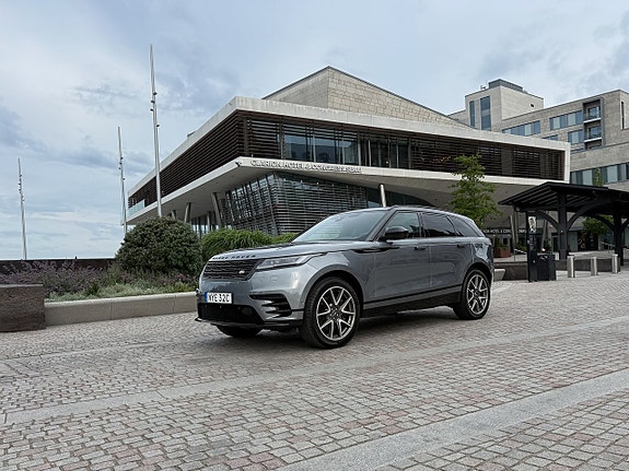 Land Rover Range Rover Velar 4 of 12