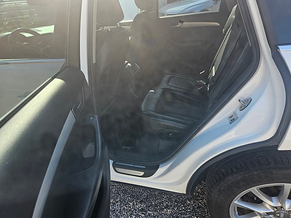 Audi Q5 3 of 5
