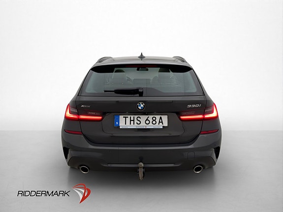 BMW 330i 7 of 30