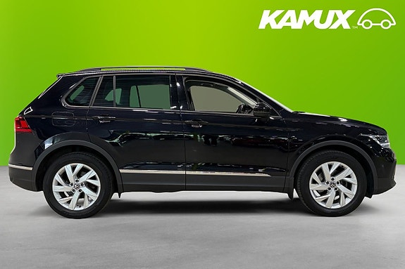 Volkswagen Tiguan 2 of 5