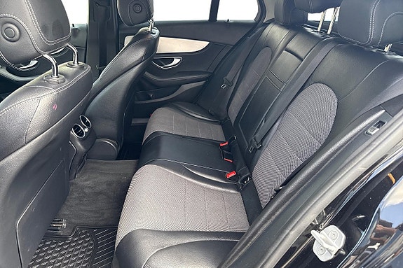 Mercedes-Benz C220 20 of 24