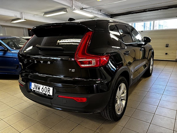 Volvo XC40 5 of 5