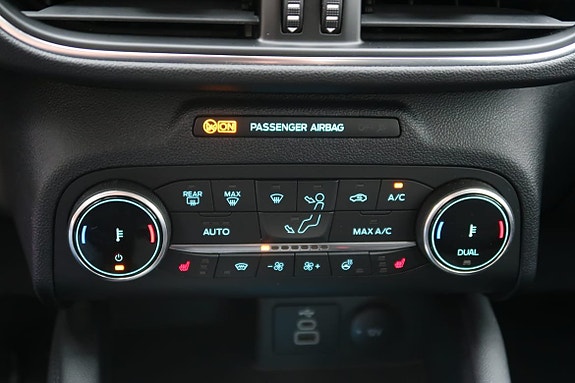 Ford Kuga 12 of 15