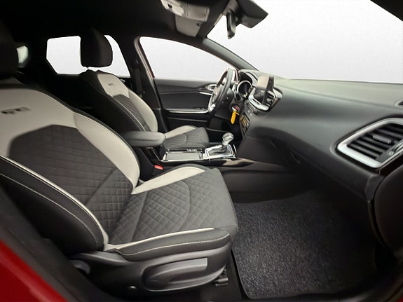 Kia ProCeed 10 of 30