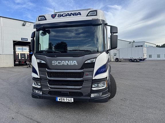 Scania P 460 B8x4*4NB 2 of 10