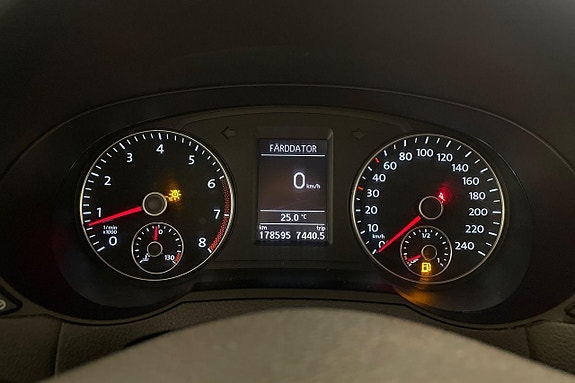 Volkswagen Sharan 13 of 23
