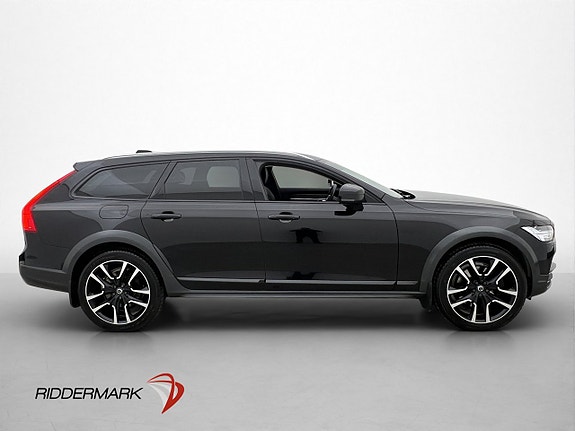 Volvo V90 Cross Country 4 of 5