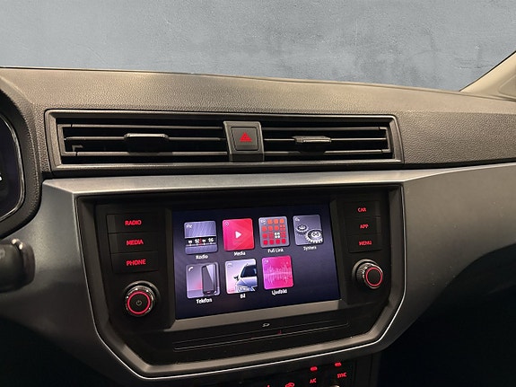 Seat Arona 18 of 27