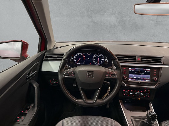 Seat Arona 14 of 27