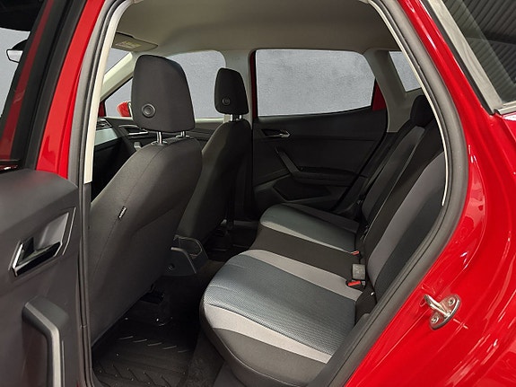 Seat Arona 13 of 27