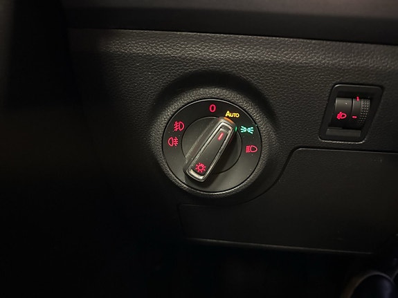 Seat Arona 25 of 27