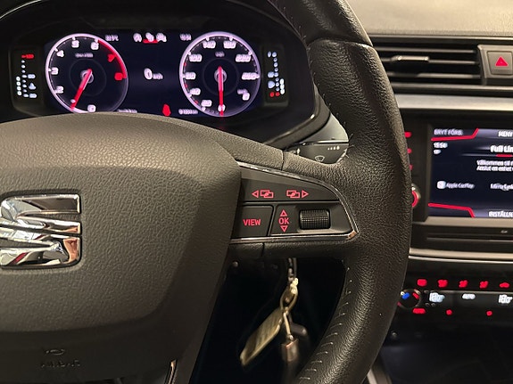 Seat Arona 17 of 27