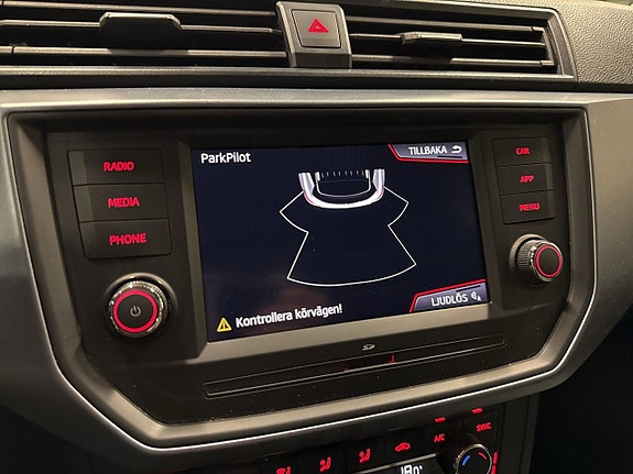 Seat Arona 20 of 27