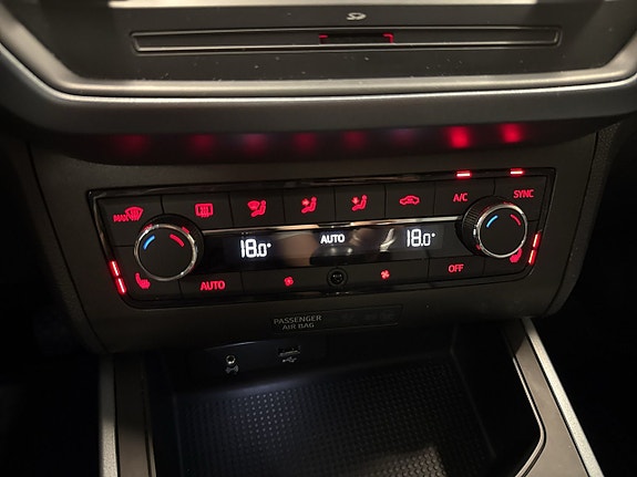 Seat Arona 22 of 27