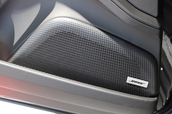 Porsche Panamera 4S 14 of 21