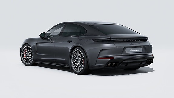 Porsche Panamera 4S 3 of 5